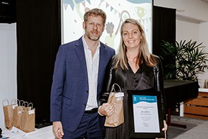 Mayor and Sama Community Awards winner