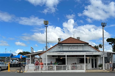 Byron Bay Swimming Pool and Fishheads restaurant