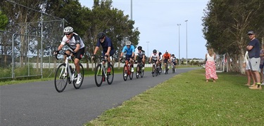 Byron Bay Cycle Club on the Shared Pathway.